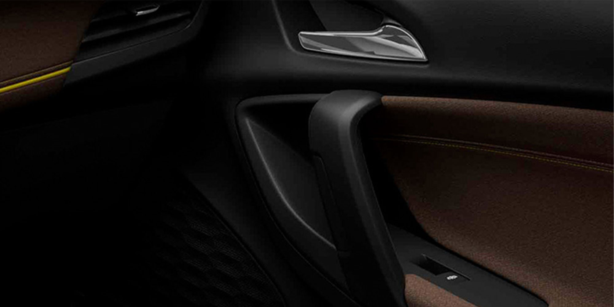 Diseño interior puerta pasajero Tracker 2026