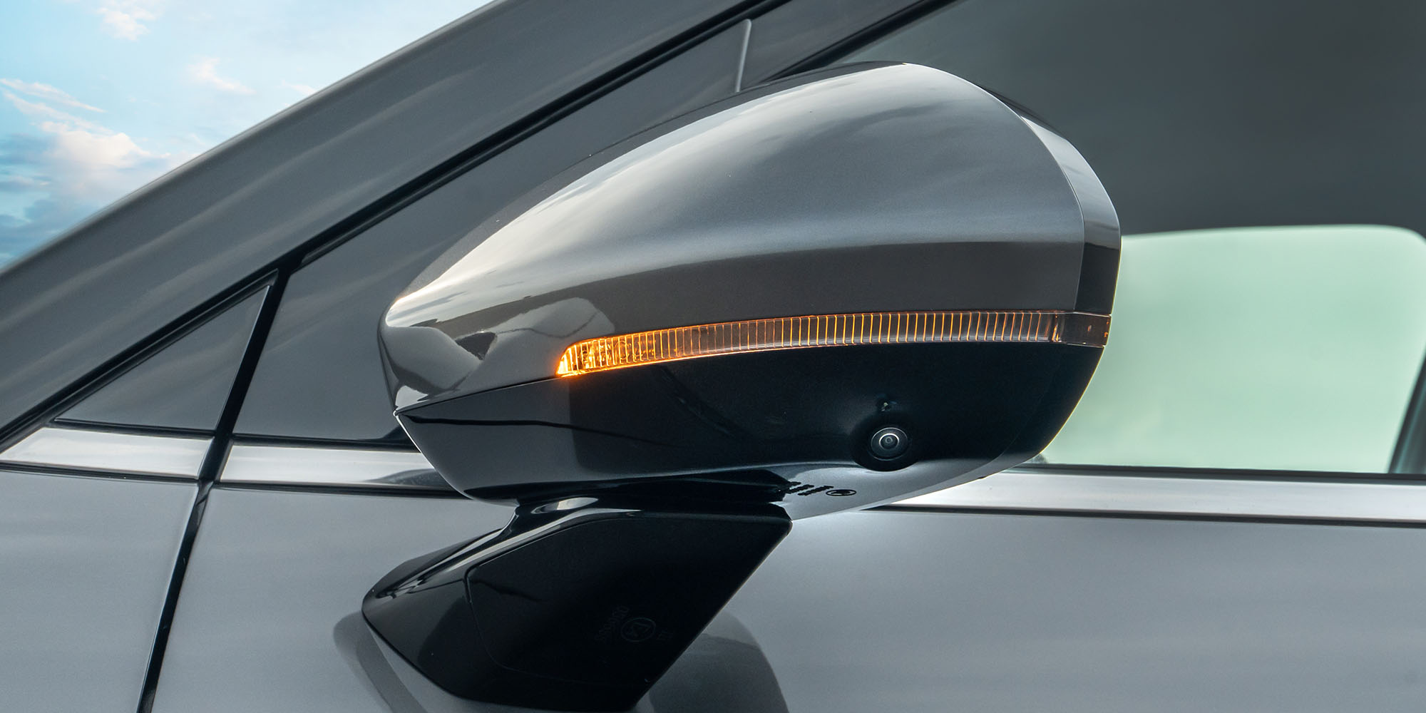 Espejo lateral con luz direccional Captiva EV